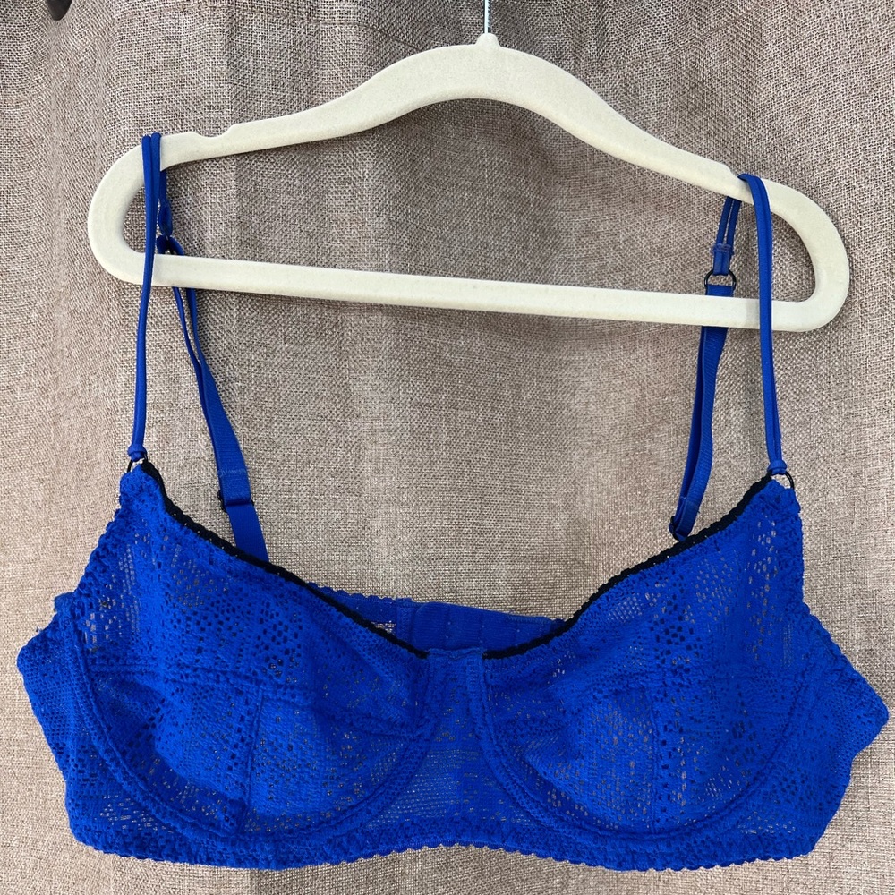 Free People lace bra 34A